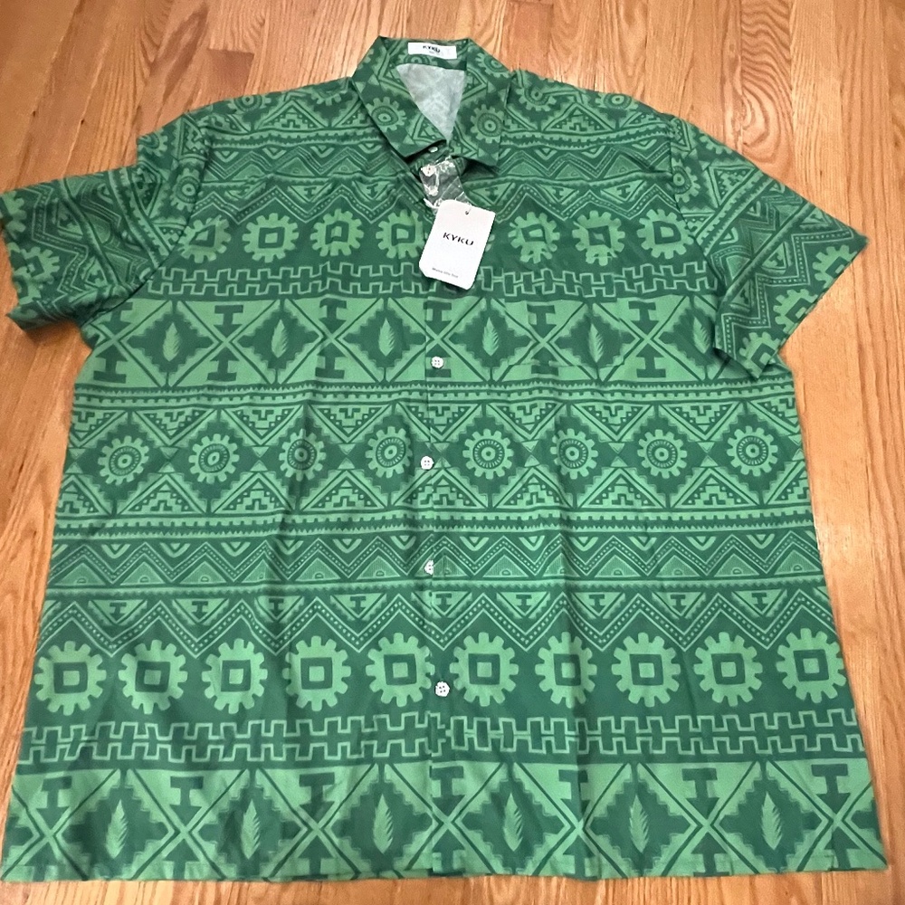 green button down shirt - Picture 2 of 3